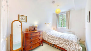 bed 1- click for photo gallery